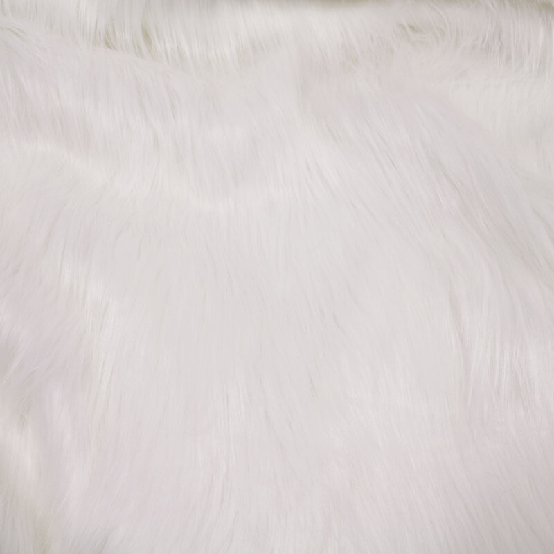 Gorilla vit polyester päls 150cm, se vårt sortiment av heminredning, garn & tyger. Alltid till bra priser.