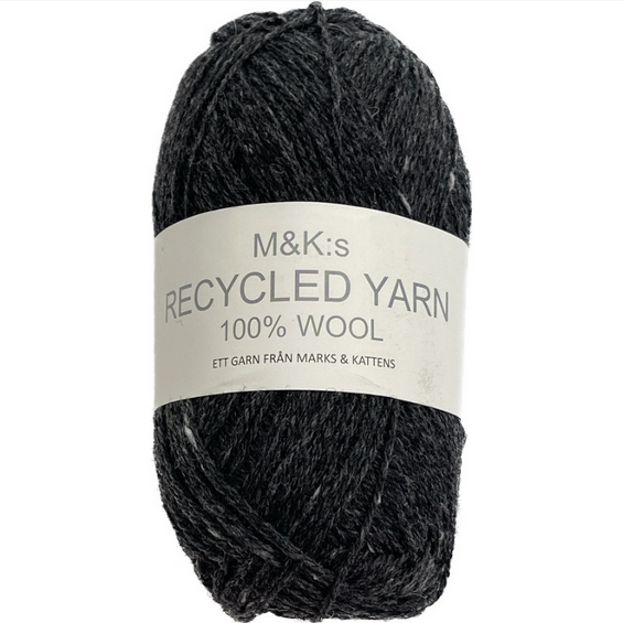 Ull Recycled  Mörkgrå 402, se vårt sortiment av heminredning, garn & tyger. Alltid till bra priser.