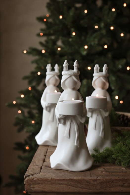  Lucia för värmeljus  11x11x25 cm, se vårt sortiment av heminredning, garn & tyger. Alltid till bra priser.