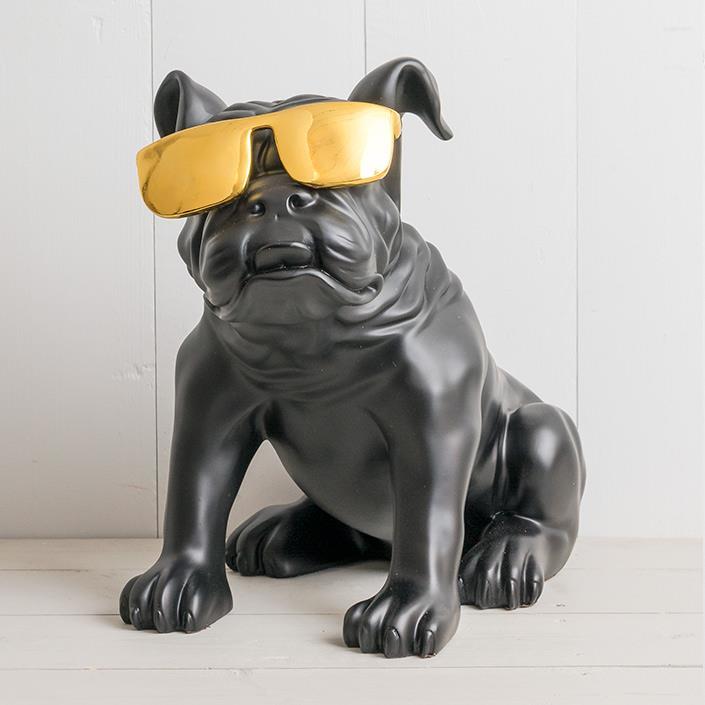 Bulldog, svart med solglasögon, se vårt sortiment av heminredning, garn & tyger. Alltid till bra priser.