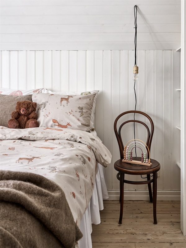 Påslakanset barn, Stampe,150*210 cm, se vårt sortiment av heminredning, garn & tyger. Alltid till bra priser.