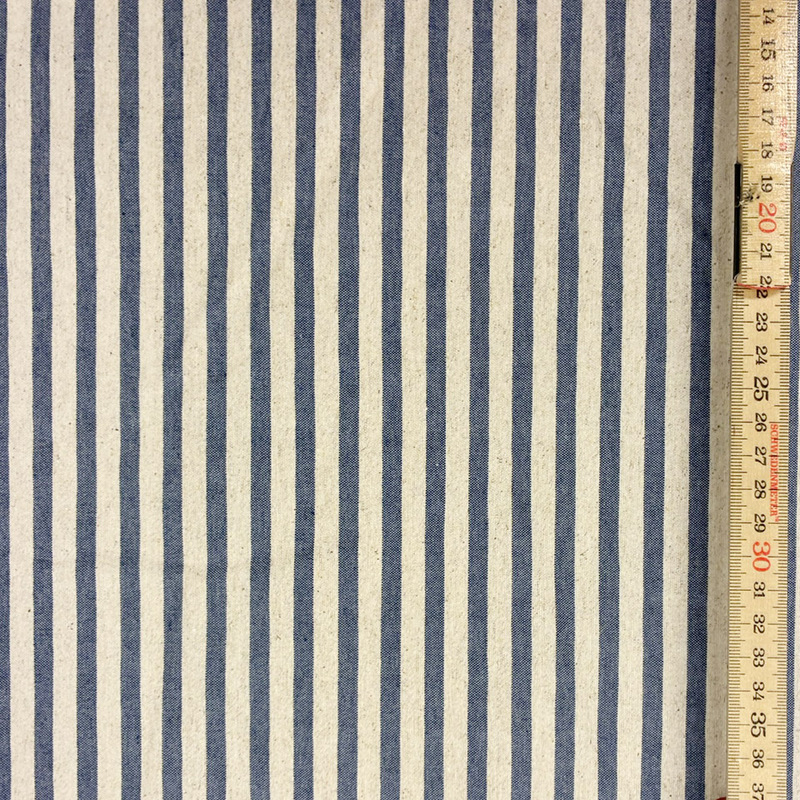 Textil vaxduk med antislip, randig blå/grå, se vårt sortiment av heminredning, garn & tyger. Alltid till bra priser.