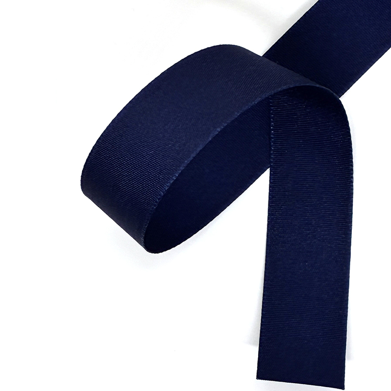 Ripsband 25mm Blå, se vårt sortiment av heminredning, garn & tyger. Alltid till bra priser.