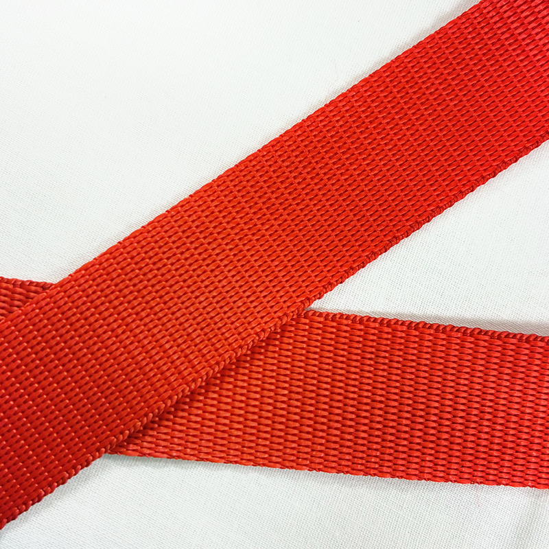 Väskband 25 mm Röd 350, se vårt sortiment av heminredning, garn & tyger. Alltid till bra priser.