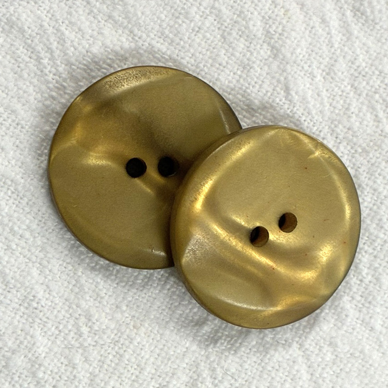 knapp m skimmer, 2 hål 23mm, se vårt sortiment av heminredning, garn & tyger. Alltid till bra priser.