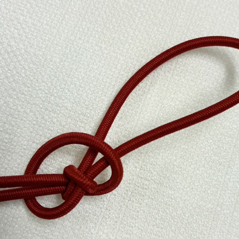 Anoraksnodd elastisk röd , se vårt sortiment av heminredning, garn & tyger. Alltid till bra priser.