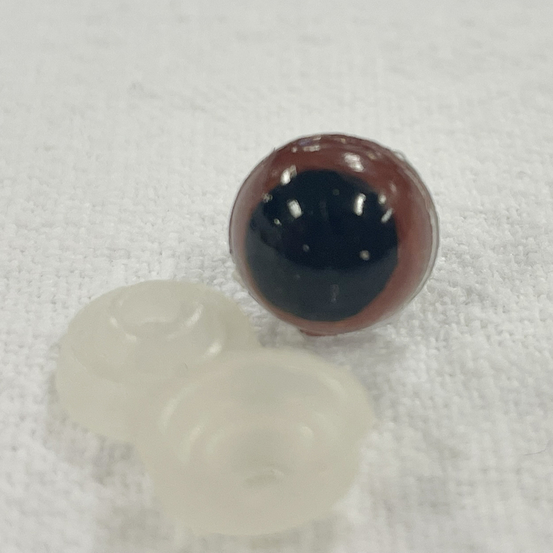 Säkerhetsögon bruna 10 mm, se vårt sortiment av heminredning, garn & tyger. Alltid till bra priser.