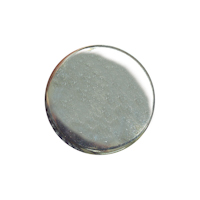Knapp metall, silver, 27 mm, se vårt sortiment av heminredning, garn & tyger. Alltid till bra priser.