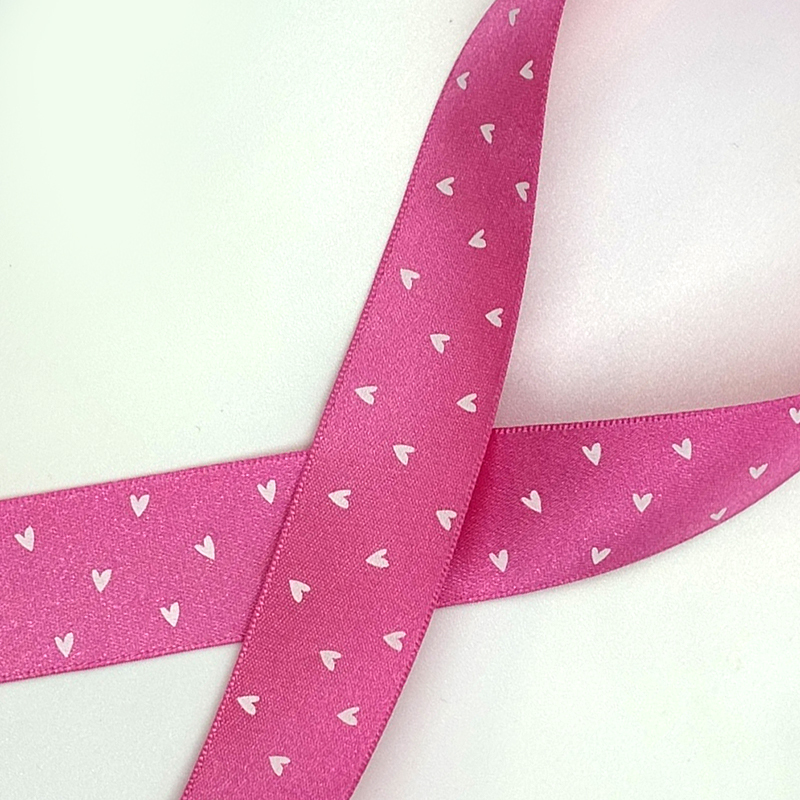 Dekorband Scatter Heart, 25 mm, rosa, se vårt sortiment av heminredning, garn & tyger. Alltid till bra priser.