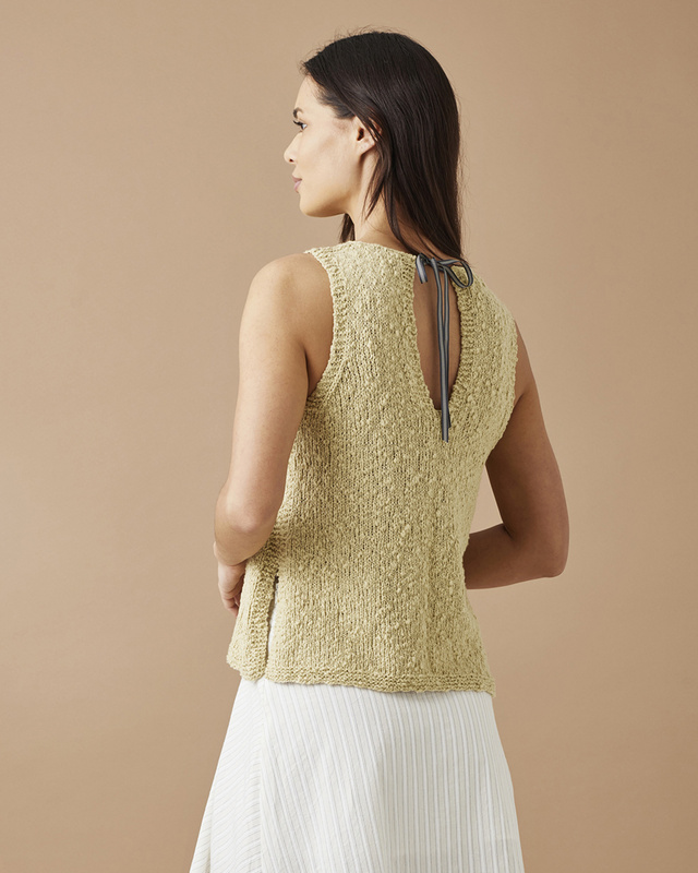 Stickmönster till Ida-garnet 898304 Topp m sprund bak, se vårt sortiment av heminredning, garn & tyger. Alltid till bra priser.