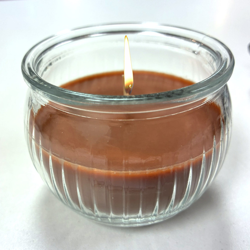 Doftljus med pepparkaksdoft, se vårt sortiment av heminredning, garn & tyger. Alltid till bra priser.