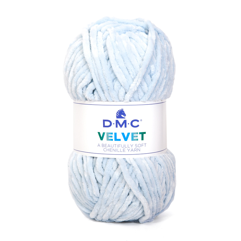 DMC Velvet Chenille 100g Ljusblå 003, se vårt sortiment av heminredning, garn & tyger. Alltid till bra priser.