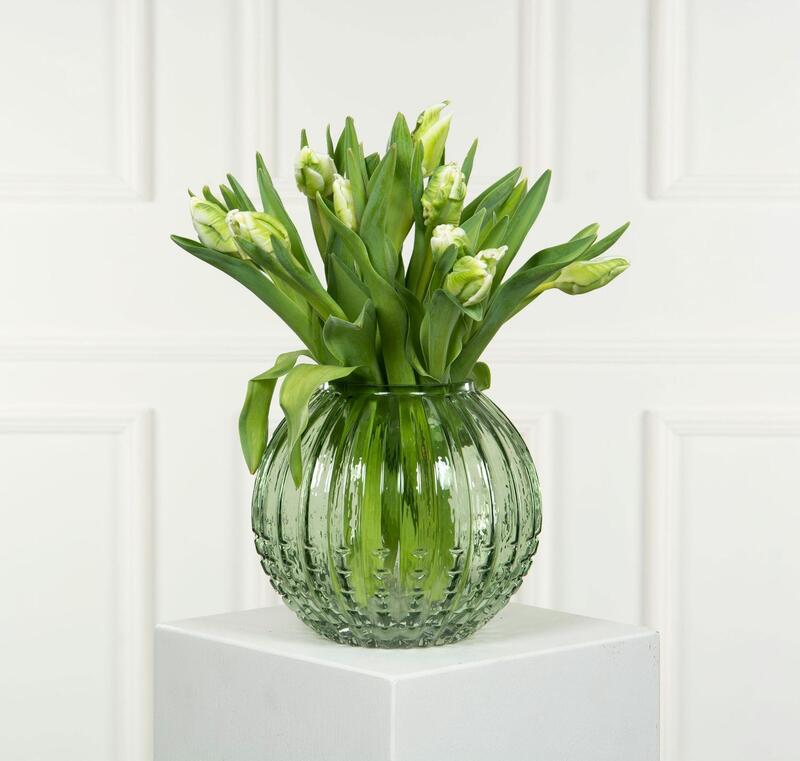 Rund glasvas i grönt,  Allium , se vårt sortiment av heminredning, garn & tyger. Alltid till bra priser.