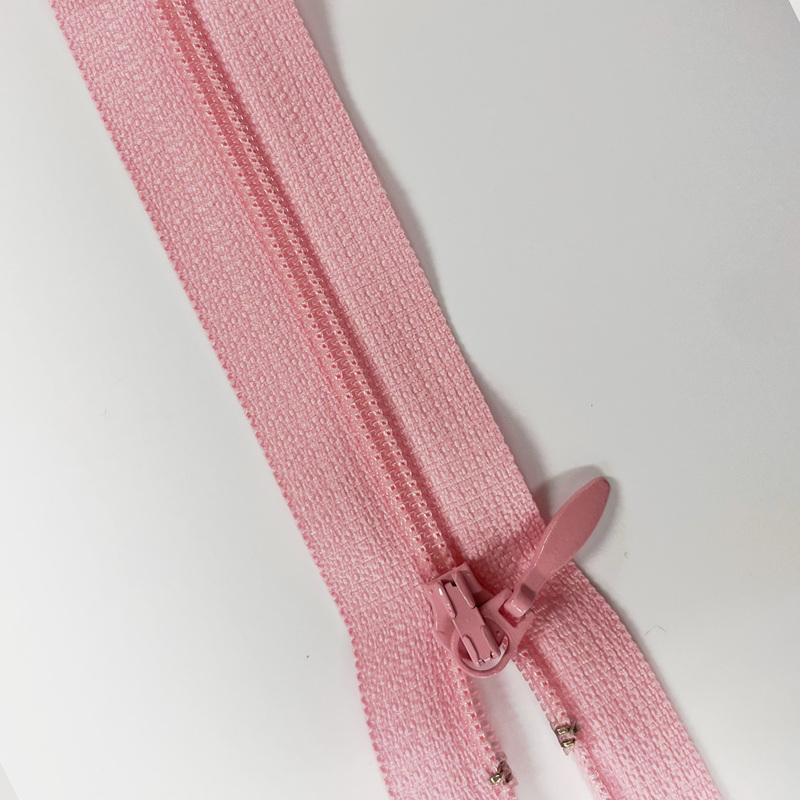Blixtlås 30 cm Y100 4mm  Rosa 512, se vårt sortiment av heminredning, garn & tyger. Alltid till bra priser.