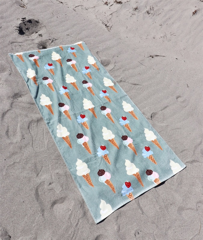 Badhandduk,  Glass beachfrotté 80*160cm grön, se vårt sortiment av heminredning, garn & tyger. Alltid till bra priser.