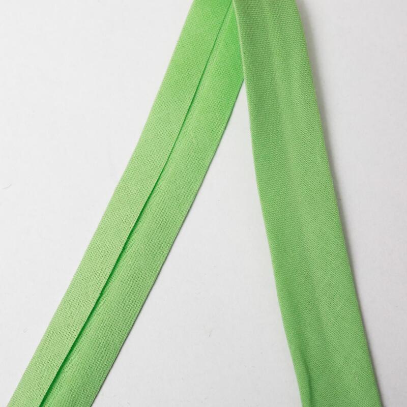 Snedslå 100% Bomull /Jersey 20mm klargrön 20 mm, se vårt sortiment av heminredning, garn & tyger. Alltid till bra priser.
