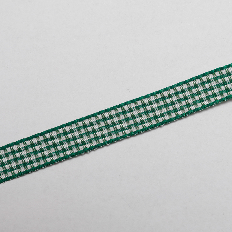 Dekorationsband rutig grön vit 10mm, se vårt sortiment av heminredning, garn & tyger. Alltid till bra priser.