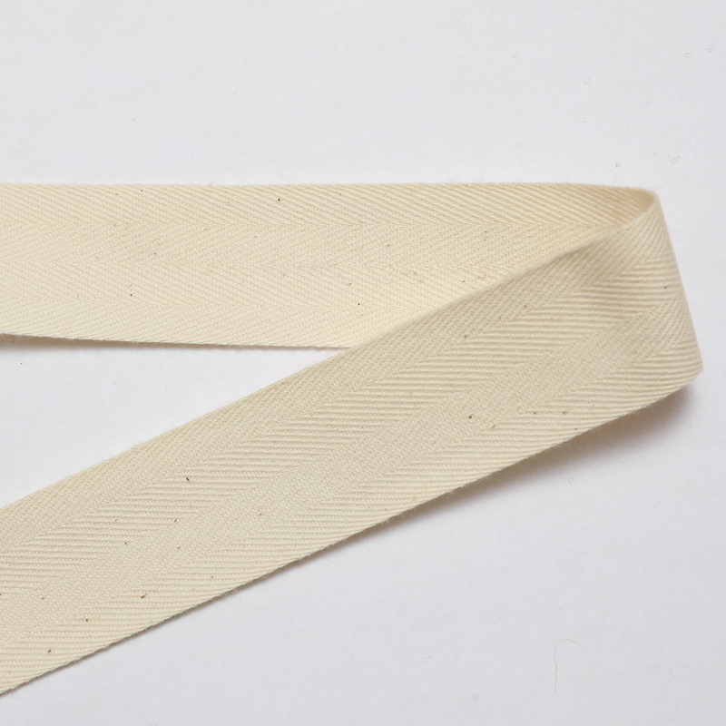 Bomullsband, kyppert 30 mm Oblekt 30 mm, se vårt sortiment av heminredning, garn & tyger. Alltid till bra priser.