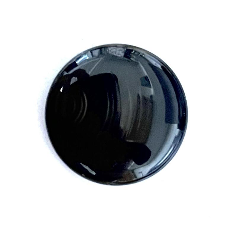 Ask med svart högblank knapp, 15 mm, E, se vårt sortiment av heminredning, garn & tyger. Alltid till bra priser.