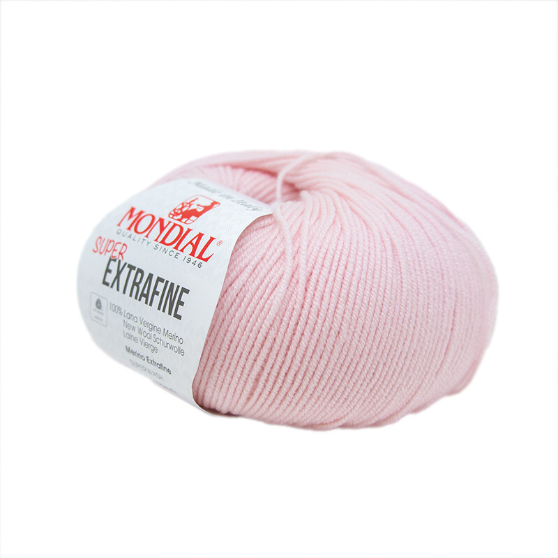 Extra fine Merino Ull Ljusrosa 085, se vårt sortiment av heminredning, garn & tyger. Alltid till bra priser.