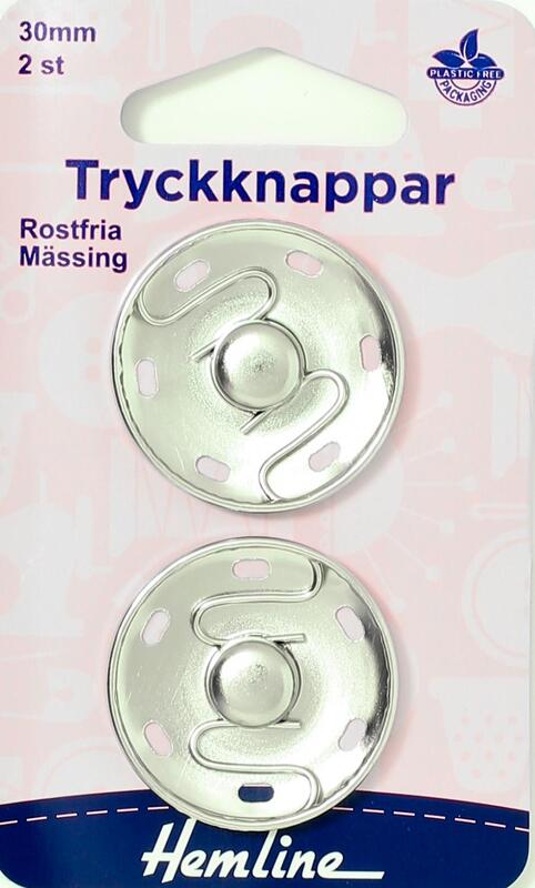 Tryckknappar 30 mm silver, se vårt sortiment av heminredning, garn & tyger. Alltid till bra priser.