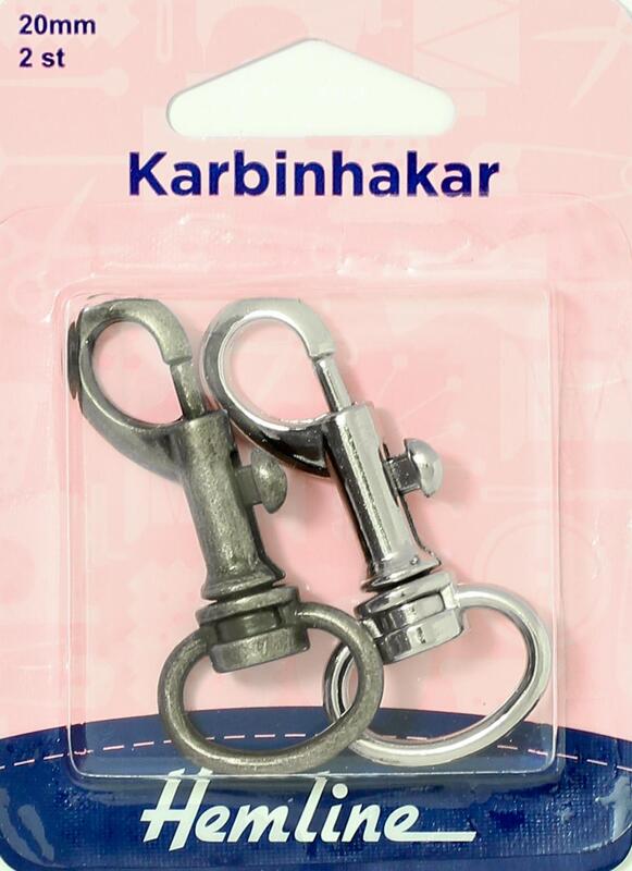 KARBINHAKE 2 x 20 MM SORT. , se vårt sortiment av heminredning, garn & tyger. Alltid till bra priser.