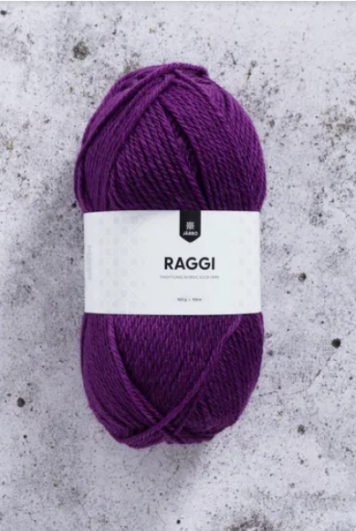 Raggi 100gr150m 70% Ull garn Deep plum 15179, se vårt sortiment av heminredning, garn & tyger. Alltid till bra priser.